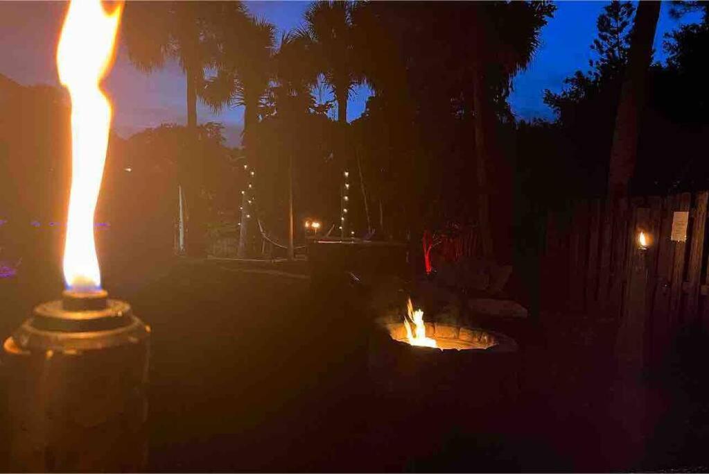 Вілла Poolside Cocoa Oasis W/ Tiki Bar! Frontenac Екстер'єр фото